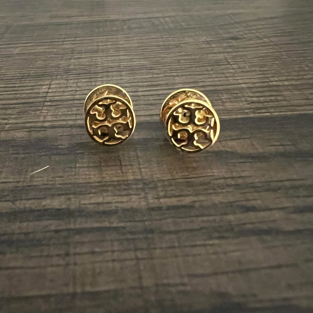 Tory Burch gold round stud earring